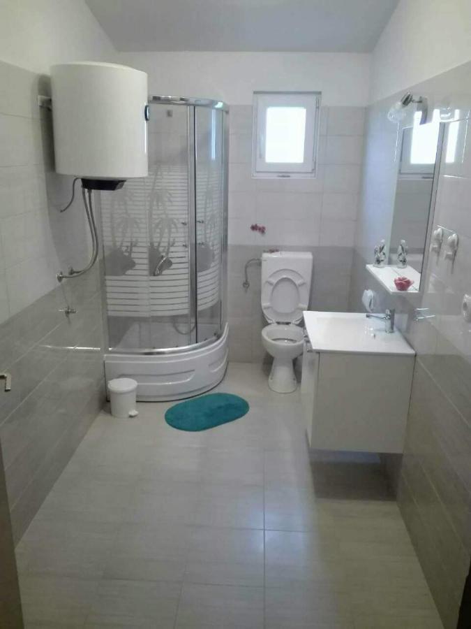 Apartman Vuleta Ražanac Exterior foto